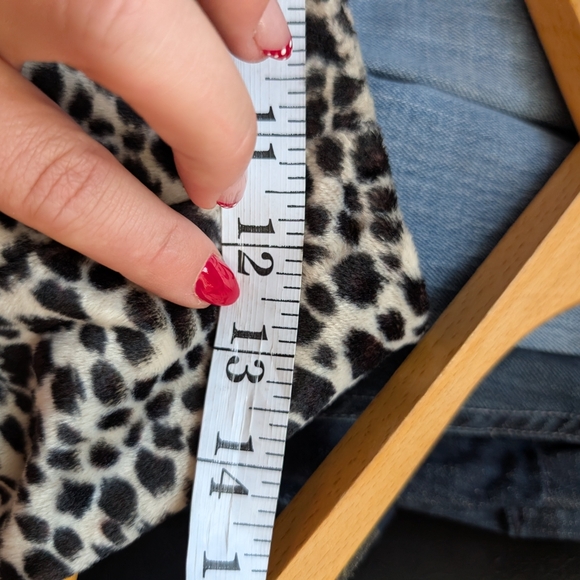 Vintage Le Chateau Black and Cream Mini Skirt Cheetah Y2K Plush Small - Picture 5 of 7